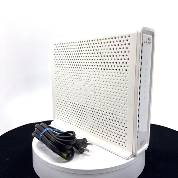 ARRIS SURFboard DOCSIS 3.0 Cable Modem Router - Picture 1 of 16